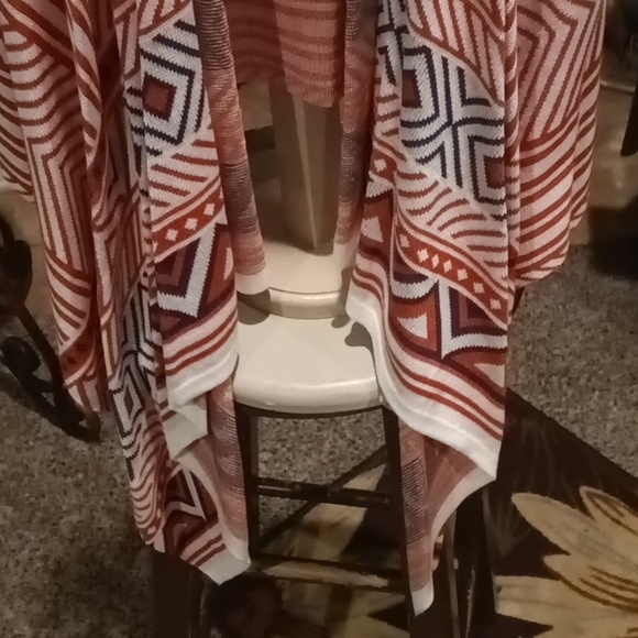 NWOT UMGEE rust Aztec accented asymmetrical cardigan S/M - Picture 8 of 8